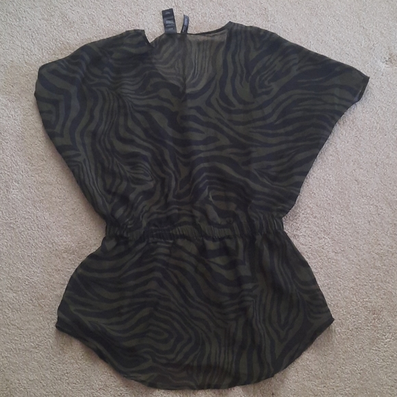 🦓 Tunic - Picture 5 of 5